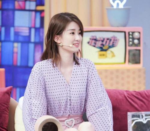 乔欣恋情爆料视频大全最新,揭秘明星甜蜜瞬间，视频大全回顾甜蜜瞬间”  第1张